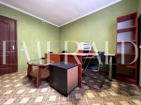 комерційна за адресою Шовкуненка вул., 4