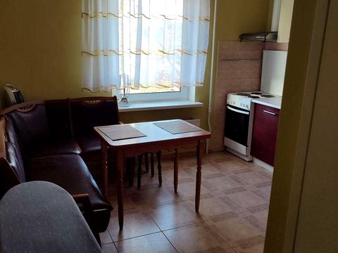 квартира за адресою Срібнокільська вул., 8