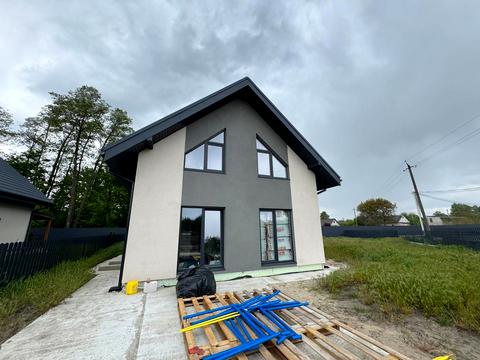 будинок за адресою с. Вишеньки, Центральна, 1