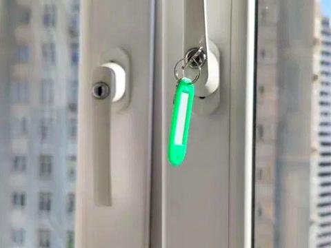 квартира за адресою Воскресенська вул., 12-Б