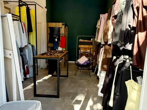 комерційна за адресою Софіївська вул., 23