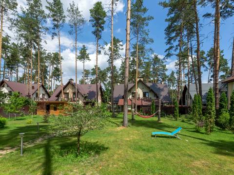 будинок за адресою Центральна вул. (Чапаєва), 2