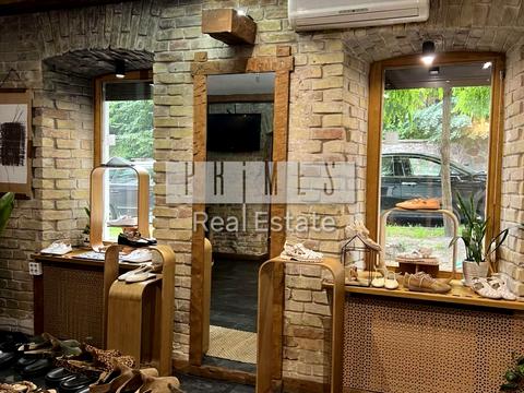 комерційна за адресою Обсерваторна вул., 8