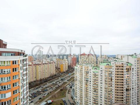 квартира за адресою Анни Ахматової вул., 34