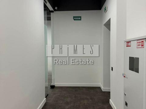 комерційна за адресою Максимовича Михайла, 8