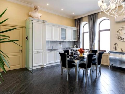 квартира за адресою Шота Руставелі вул., 32