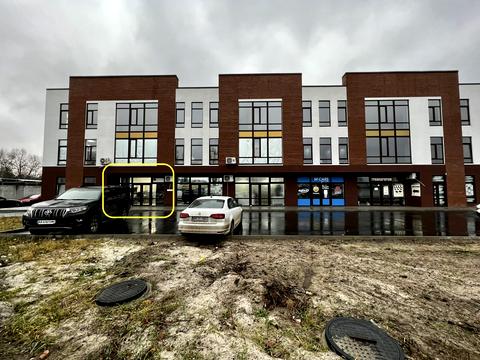 комерційна за адресою Братиславська вул., 52б