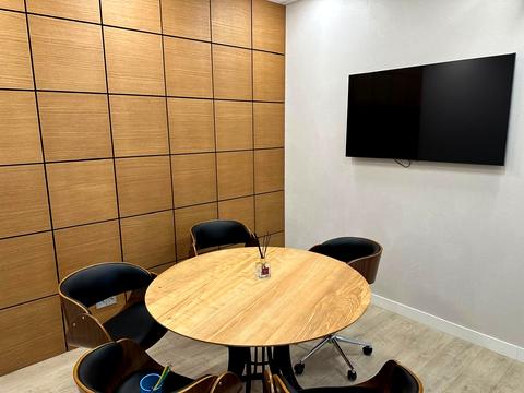 комерційна за адресою Січових Стрільців вул. (Артема), 84-А