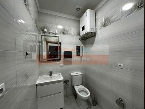 комерційна за адресою Жилянська вул., 68
