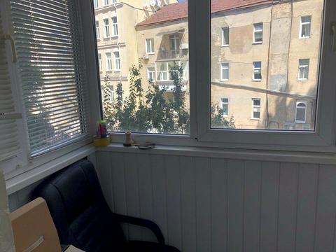 комерційна за адресою Мала Житомирська вул., 10