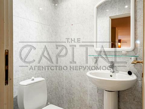 комерційна за адресою Жилянська вул., 5