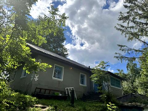 будинок за адресою Набережна, 6