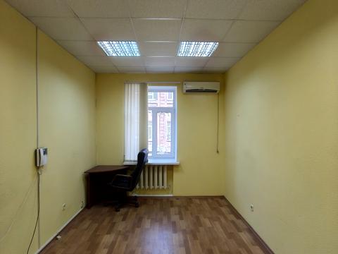 комерційна за адресою Короленка вул. (Первозванівська), 8