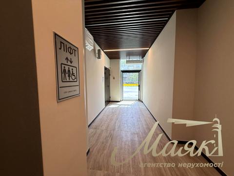 комерційна за адресою Василя Тютюнника вул. (Анрі Барбюса), 39