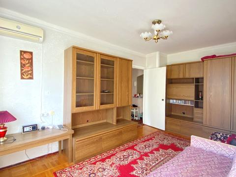 квартира за адресою Братиславська вул., 18-Б