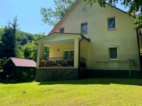 дом по адресу с. Синяк, Мукачівська