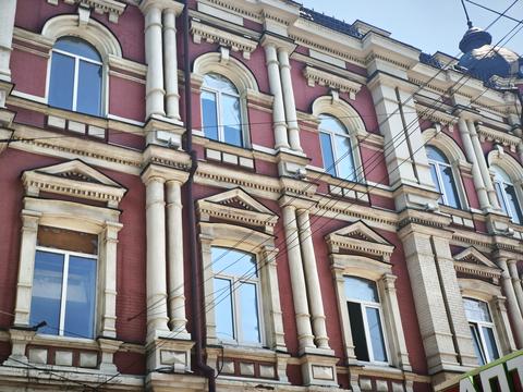 коммерческая по адресу Дмитрия Яворницкого просп. (Карла Маркса), 98