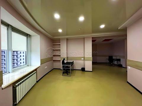 комерційна за адресою Артура Савельєва вул. (Черняховського), 4