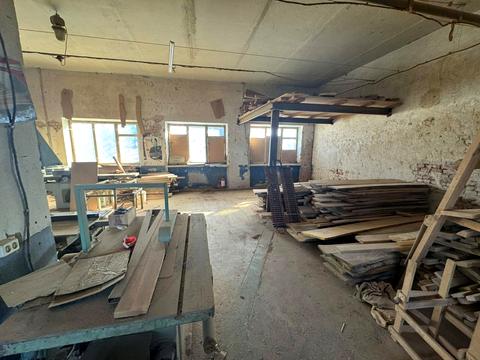 комерційна за адресою Шкільна вул., 1