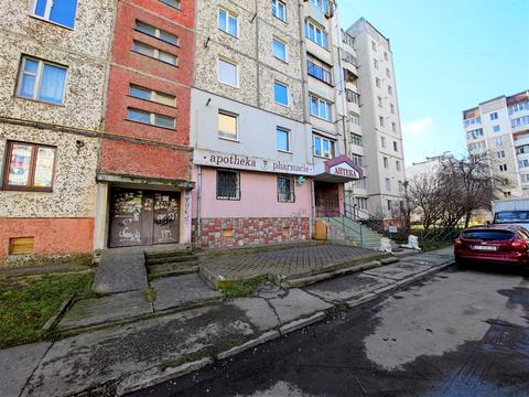 комерційна за адресою 24 Серпня вул., 3