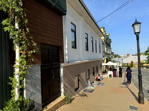 коммерческая по адресу Андреевский спуск, 10-А