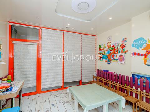 комерційна за адресою Дмитрівська вул., 82