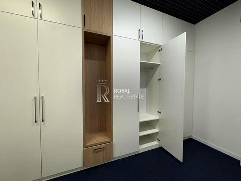 комерційна за адресою Лаврська вул. (Січневого Повстання), 14