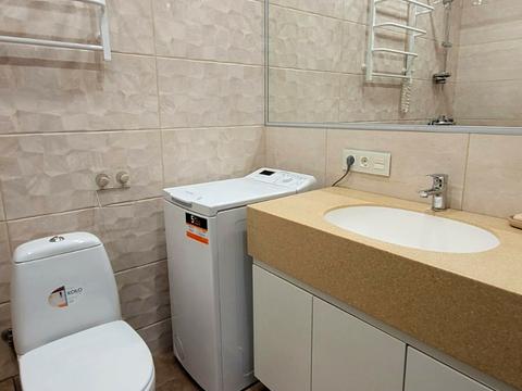 квартира по адресу Гвардейцев-Широнинцев ул., 49а