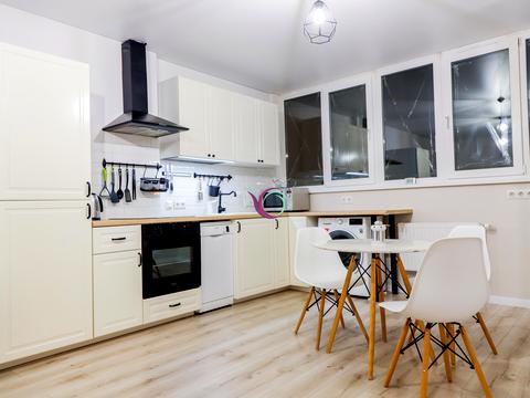 квартира за адресою Сергія Данченка вул., 32