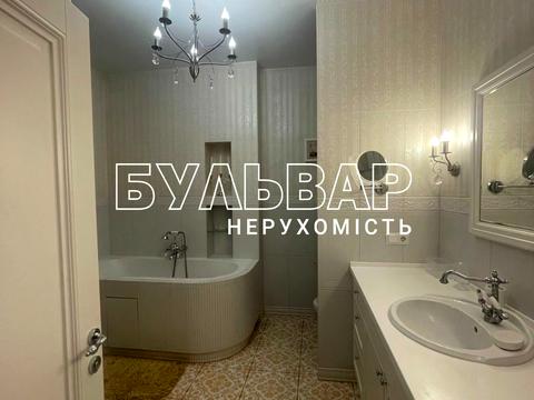 квартира по адресу Гвардейцев-Широнинцев ул., 33