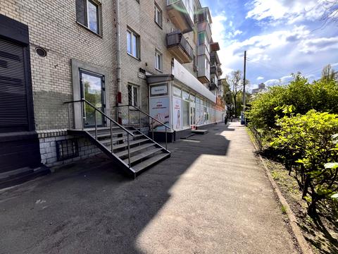 комерційна за адресою Повітряних Сил просп. (Повітрофлотський), 5