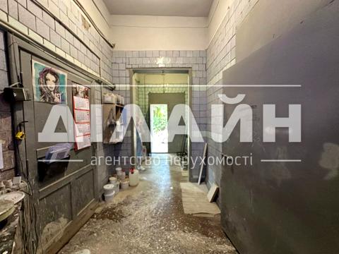 комерційна за адресою Теплобудівна вул., 22