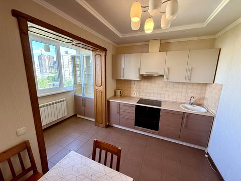 квартира за адресою Ревуцького вул., 21