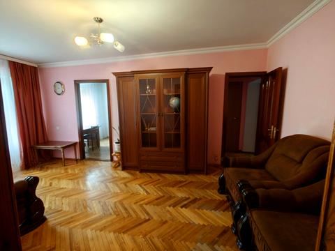 квартира по адресу Строителей ул., 12