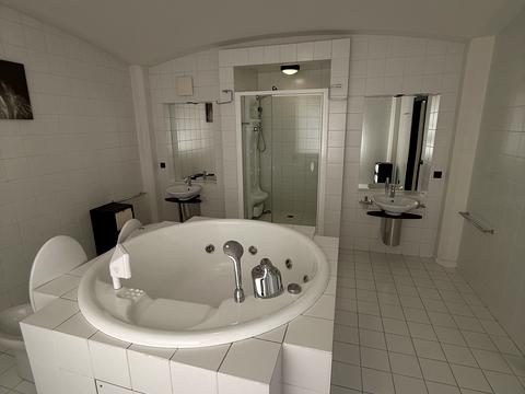 квартира за адресою Архітектора Дольніка вул. (Шаумяна), 10