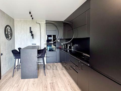 квартира за адресою Салютна вул., 2к2