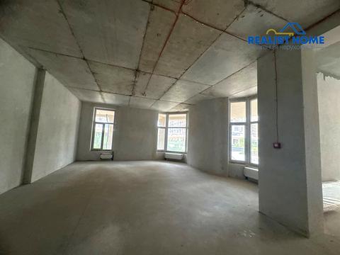 комерційна за адресою Молодіжна вул., 10