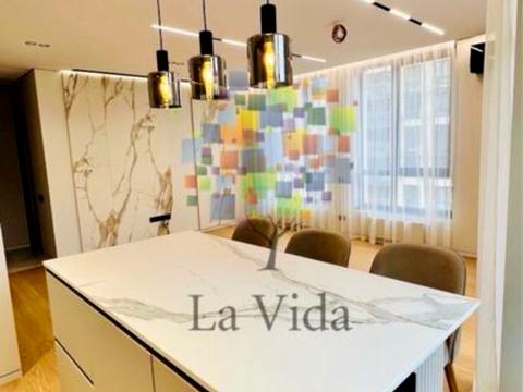 квартира за адресою Салютна вул., 2