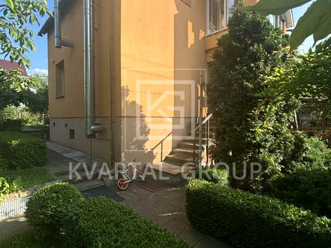 будинок за адресою Вишнева, 3