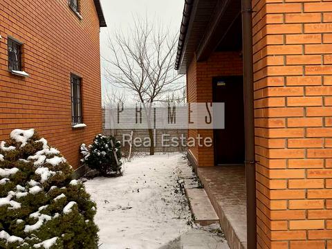 будинок за адресою Вишнева вул.