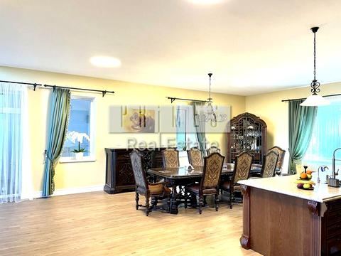 будинок за адресою Соборна вул. ()