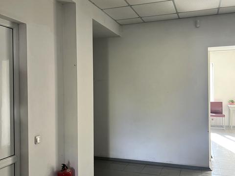 комерційна за адресою Лісова вул. (Пархоменка), 1