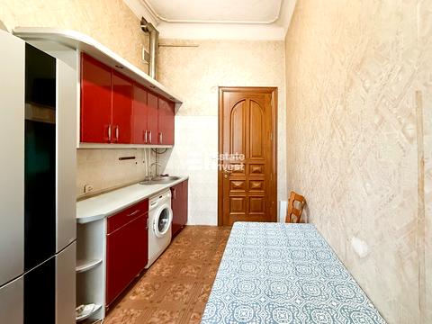 квартира за адресою Куликівський узвіз (Революції), 14