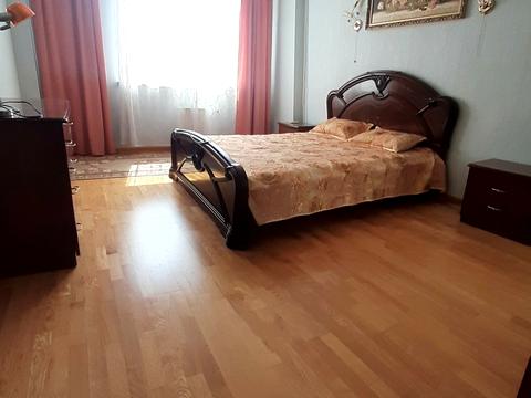 квартира за адресою Раїси Окіпної вул., 8