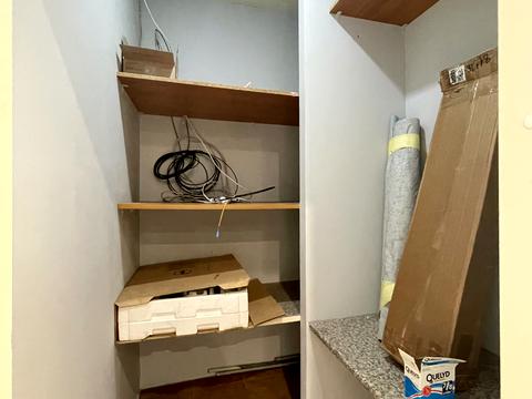 комерційна за адресою Чеховський пров., 8