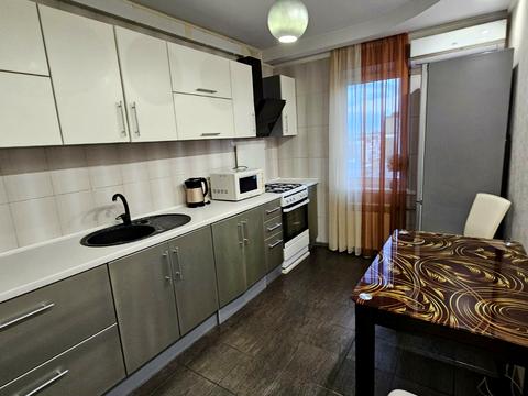 квартира за адресою Леоніда Бикова бульв., 5
