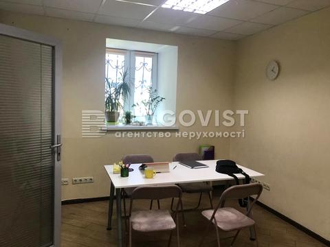 коммерческая по адресу Вячеслава Липинского ул. (Чапаева), 13