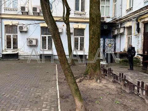 коммерческая по адресу Ярославов Вал ул., 16