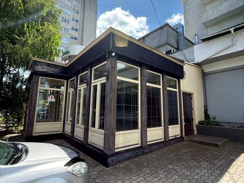 комерційна за адресою Героїв Майдану вул. (Театральна), 10