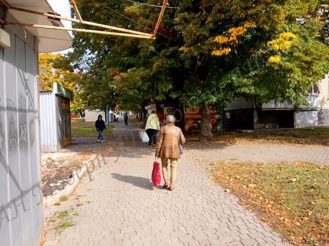 комерційна за адресою Нескорених вул., 49